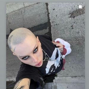 Meet your Posher, Charles